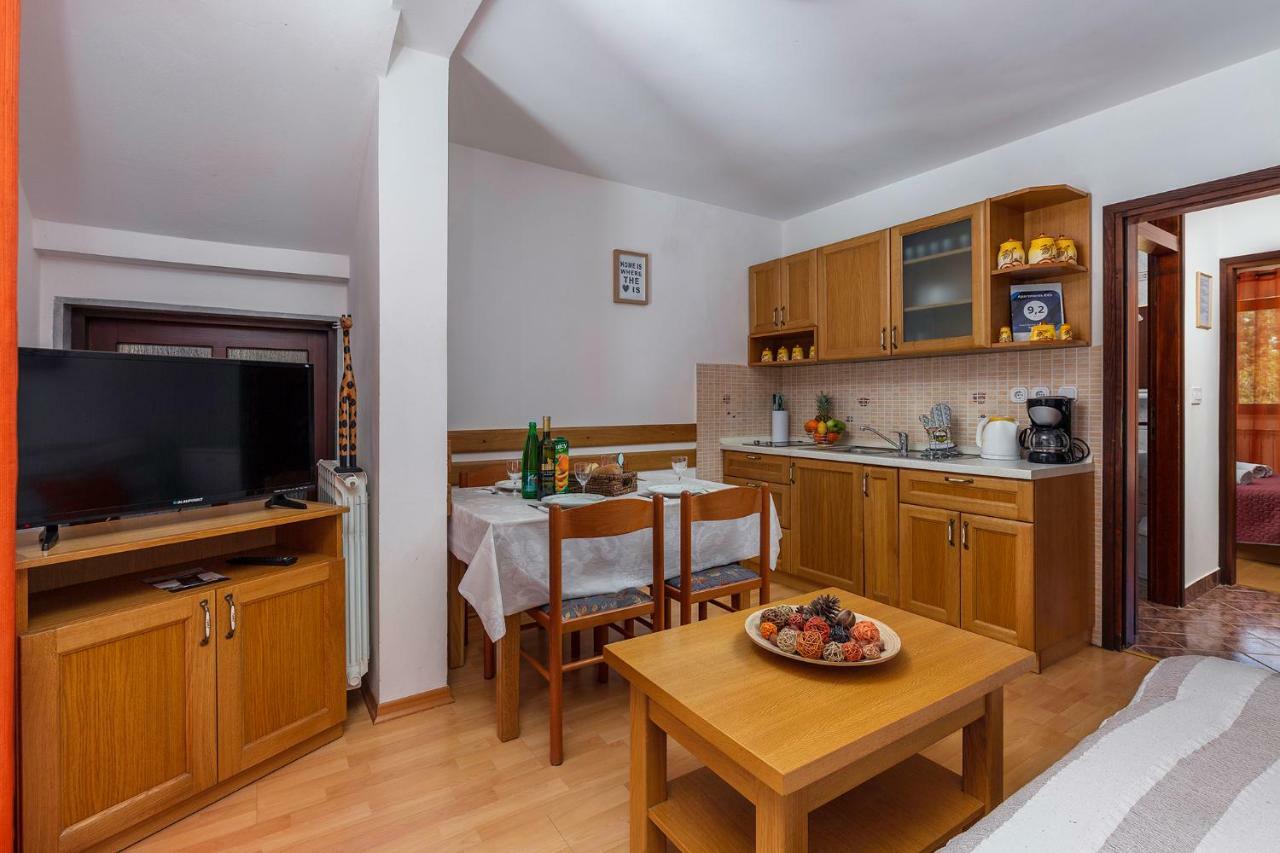 Apartments Rita โปเรช ภายนอก รูปภาพ